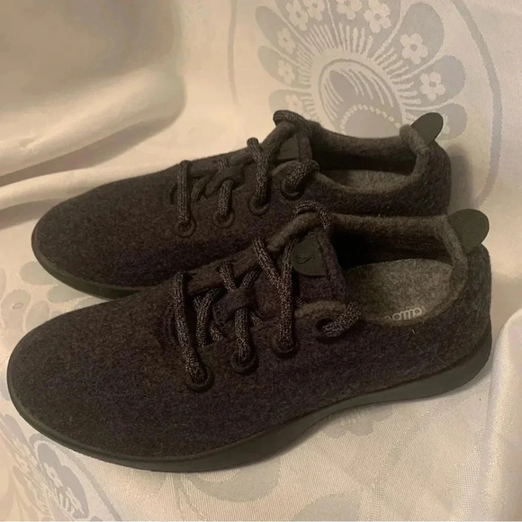 Allbrids Woman’s Wool Runner WR/W7 Black Merino Wool Shoes